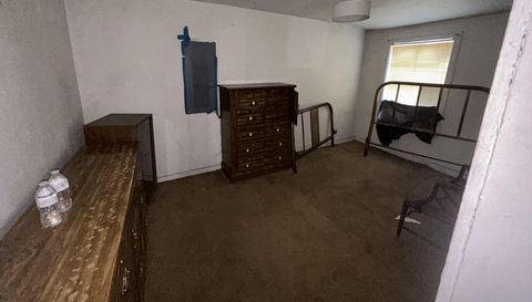 221 10th Ct N