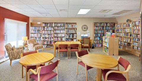 6615 Lake Shore Drive S