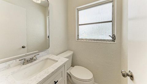 3207 19th Ave W