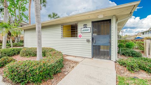 202 Red Maple Pl