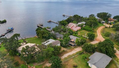 201 Lakewood DR