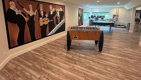 6N274 W Ridgewood Ln