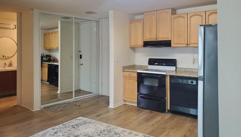 3050 Rue Dorleans 370