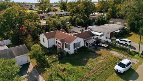 1508 W River Shore Way