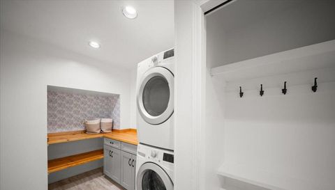 4299 Orchard Creek Dr SE