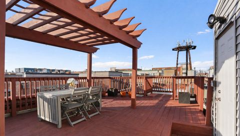 2314 W Wabansia Avenue