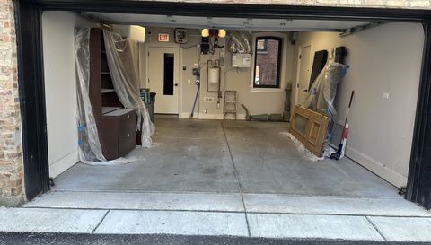 154 W Superior Street