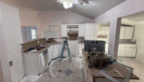 4908 S Clear Creek Rd