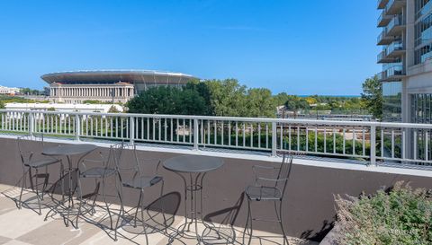 1600 S Prairie Avenue