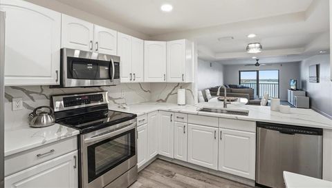 7300 SUN ISLAND DRIVE S