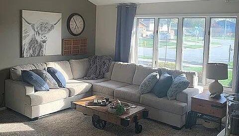 2428 Rolling Hill Dr