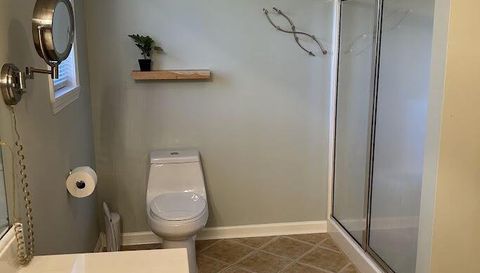 209 Falcon Crest Way