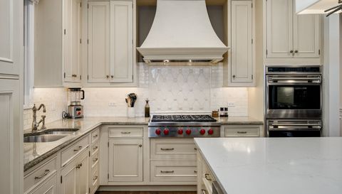 1303 W Schubert Avenue