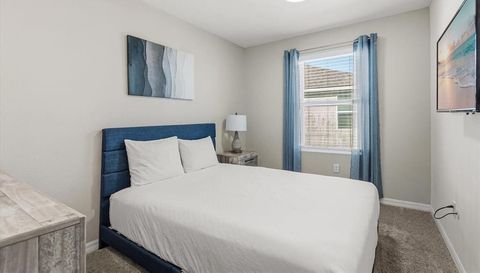 2009 TROPICAL PALMS CIRCLE