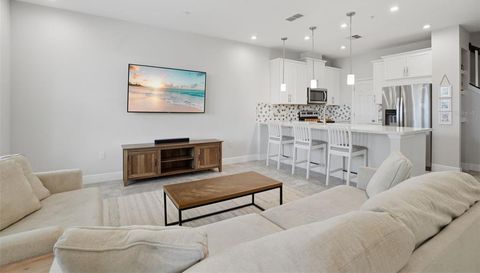 10015 RANDAL WALK STREET