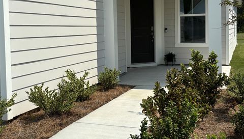 522 Aurora Wy