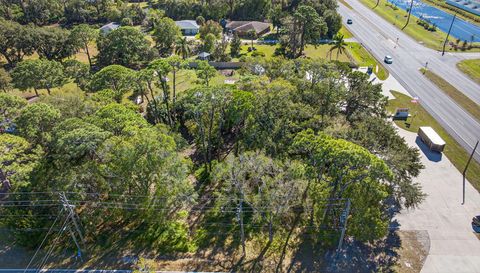 5030 N Courtenay Pkwy