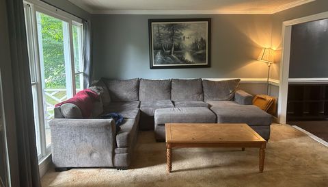 14 Country Woods Ct