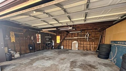 742 Nebraska Avenue E