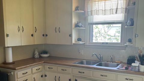 2511 Washington St NE