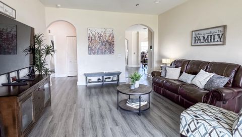 6335 Silver Leaf Ln