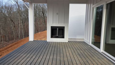 7048 Nichols Cove Dr