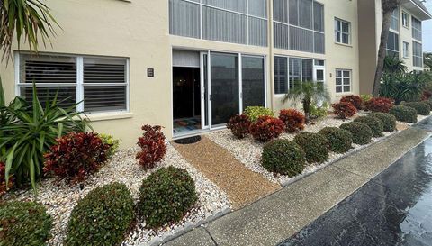 1400 Tarpon Center