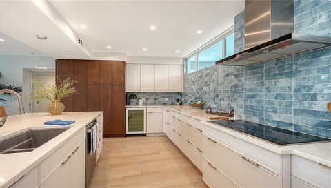 100 SANDS POINT ROAD