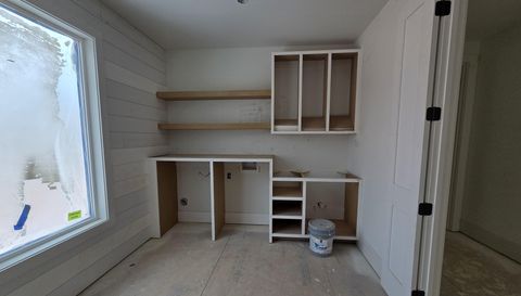 7048 Nichols Cove Dr