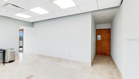 207 Calle Del Parque