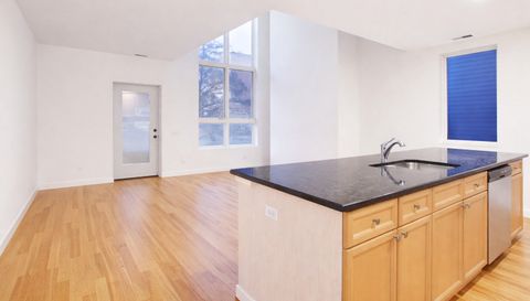 1412 W Diversey Parkway