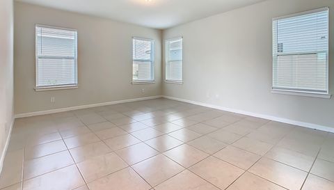 1823 Summer Serenity Dr