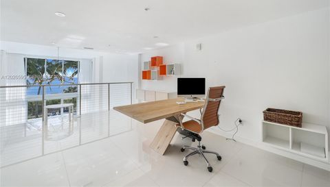 6899 Collins Ave