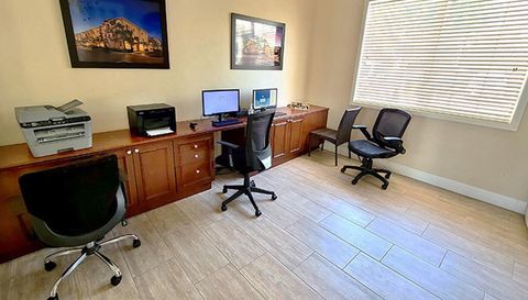 2033 SE 10th Ave Fort Lauderdale