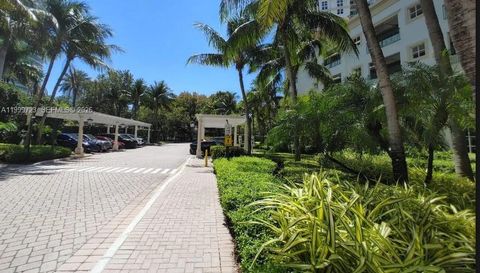 20000 E Country Club Dr