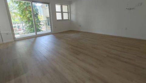 20000 E Country Club Dr