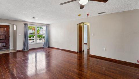 7234 LINCOLN PARK LN