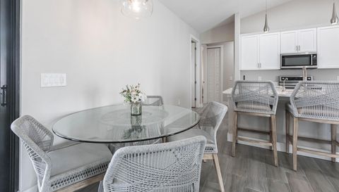 23208 W Eldorado Ave