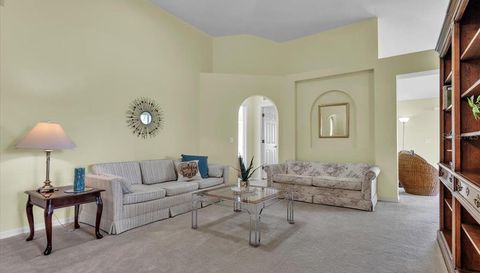 24483 LAKESIDE MANOR