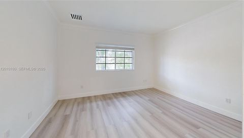 372 Ne 26th Pl