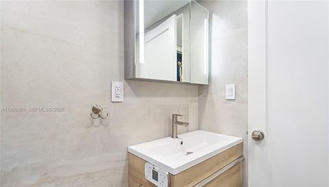 600 Three Islands Blvd