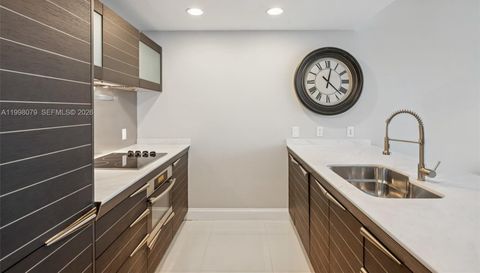 200 Biscayne Boulevard Way