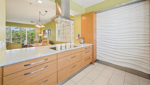 660 CEDARS COURT