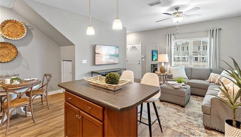 2219 Cedarbrook