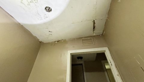 5914 Sutcliff Square