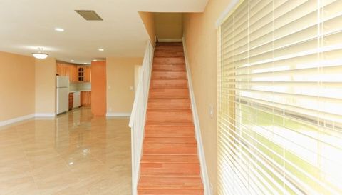 547 North Pine Island Road