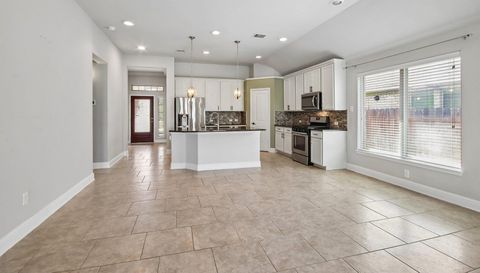 2124 Llerena Ln