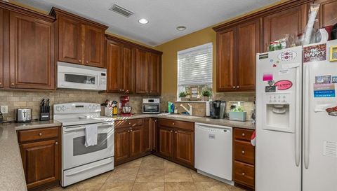4480 Deerwood Lake