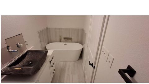 3925 S Malcolm X Blvd