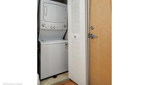 758 N Larrabee Street